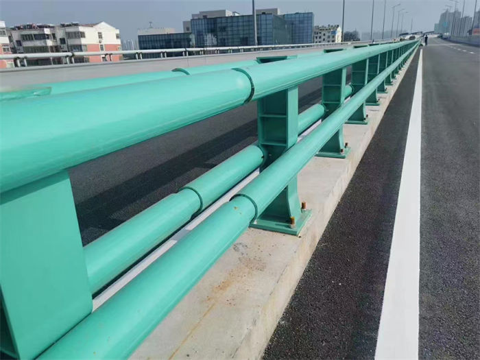可定制的道路护栏厂家