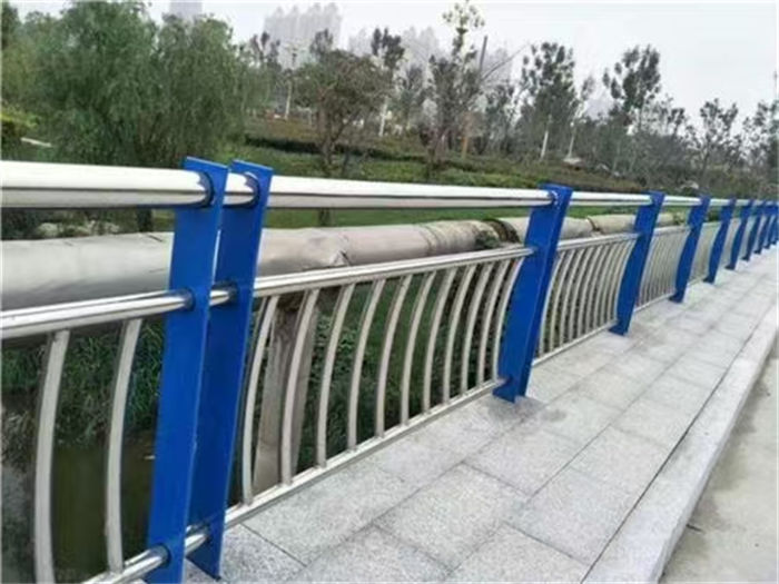 买道路防撞Q235栏杆必看-厂家直销