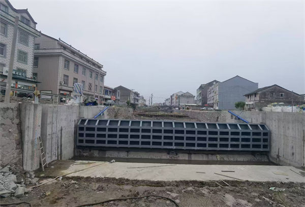 钢坝闸门-景观钢闸门专业品质