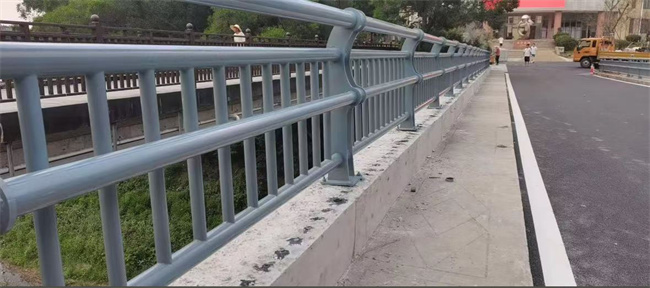 护栏严格把控质量