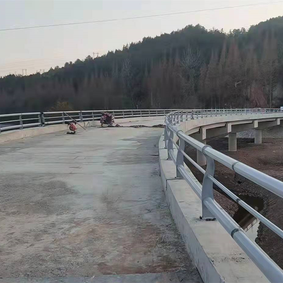 【护栏】桥梁防撞护栏厂厂家