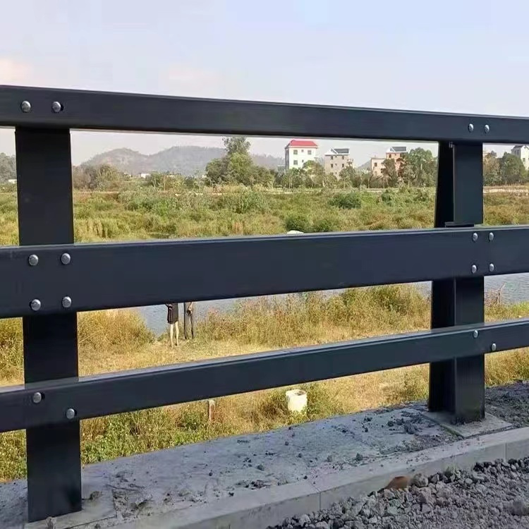 护栏满足客户所需
