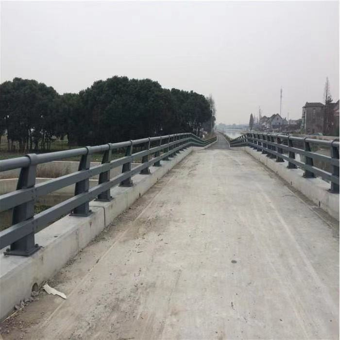 护栏工艺层层把关