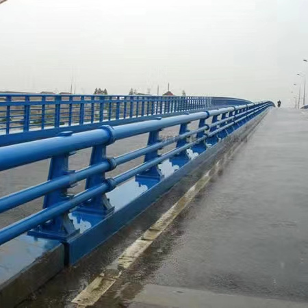 护栏道路护栏以质量求生存