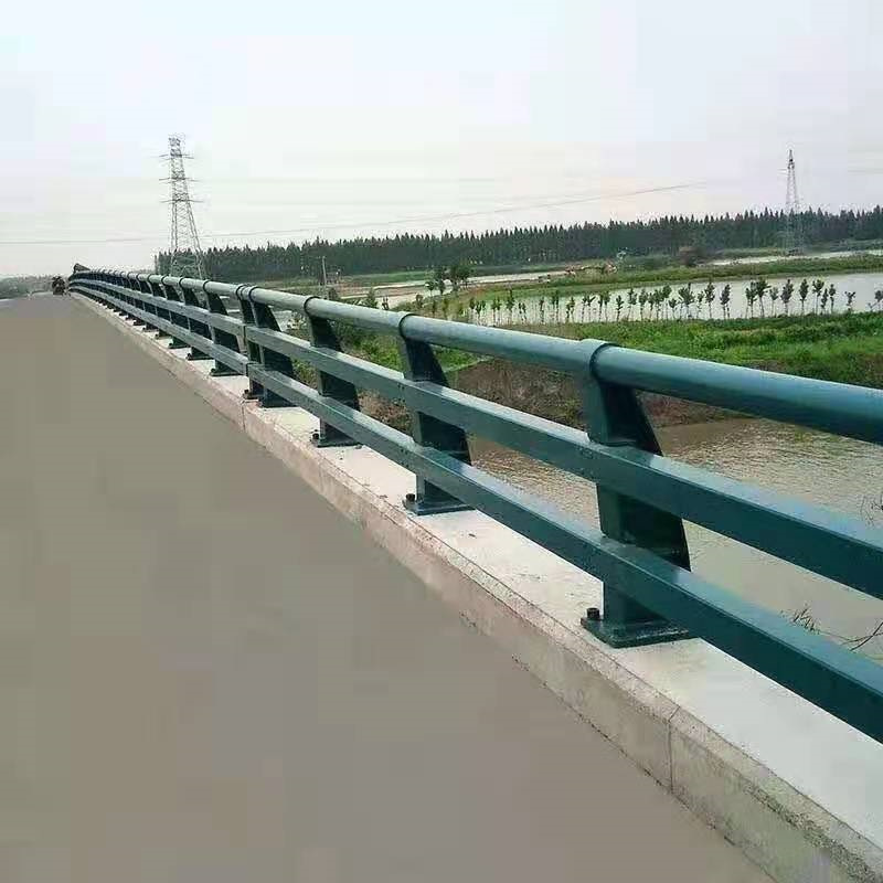 护栏防撞护栏产地工厂