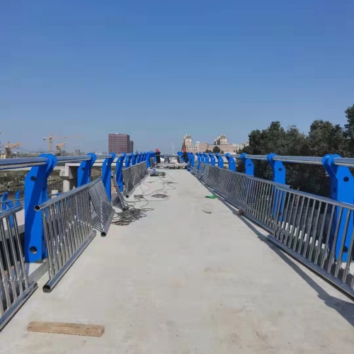 公路防撞护栏大厂家售后无忧
