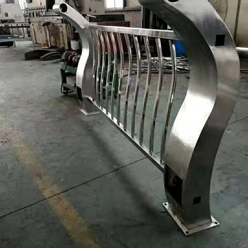 定制交通隔离护栏_品牌厂家