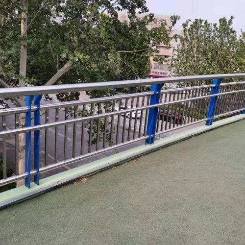 定做不锈钢河道护栏的经销商
