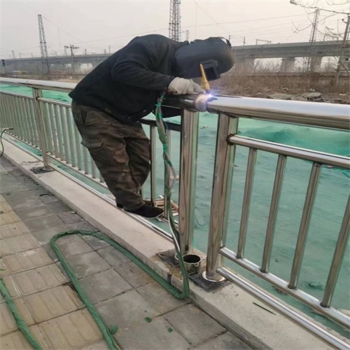 防撞护栏厂家免费安排发货