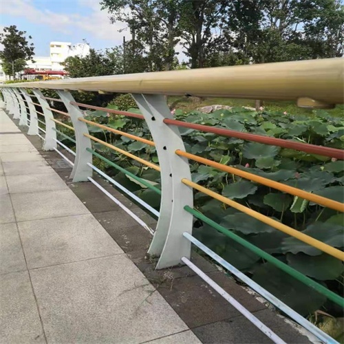公路护栏厂家订购找大品牌
