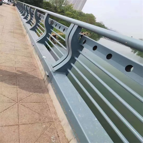 交通隔离护栏报价格