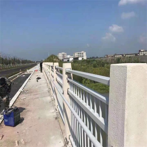 质量好的护栏常用不锈钢复合管大型厂家