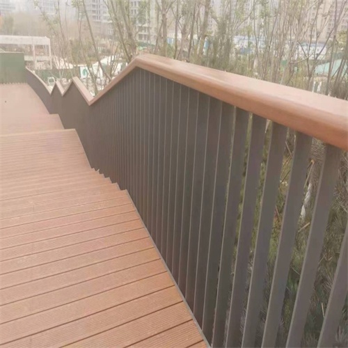 生产不锈钢道路护栏厂家-可定制