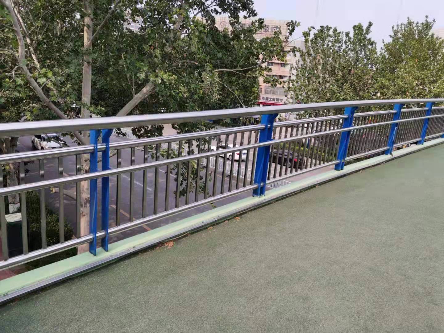 不锈钢复合管厂家