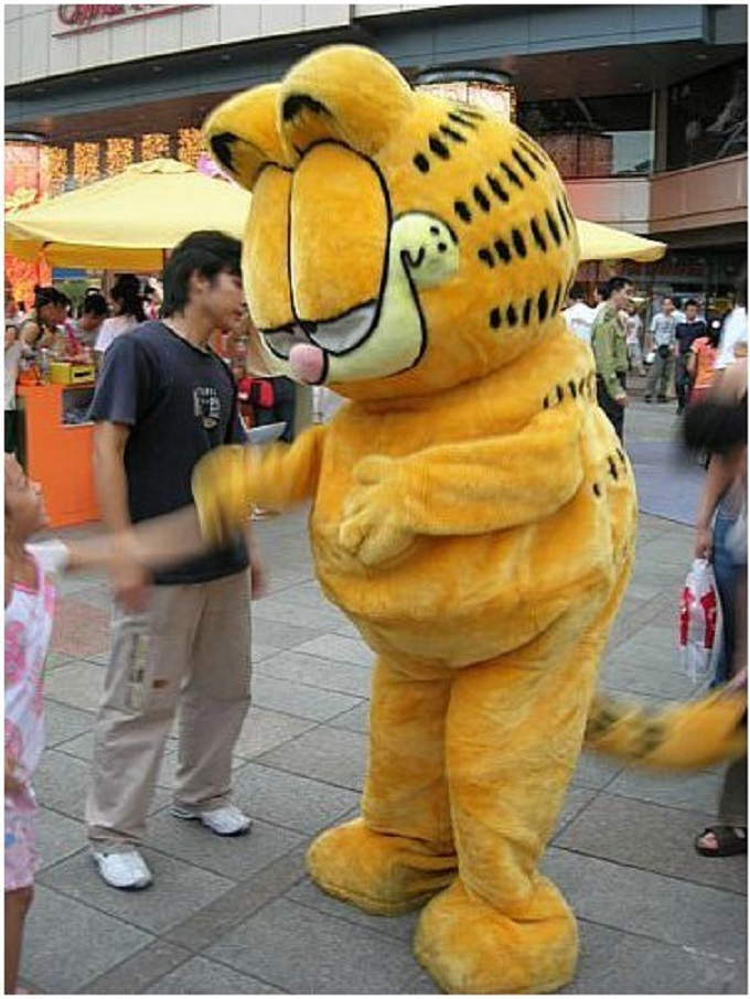 时尚人偶服装定制厂家,玩偶服道具手艺好