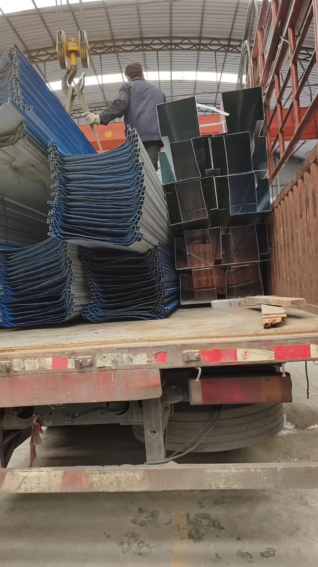 彩钢瓦专业的生产厂家