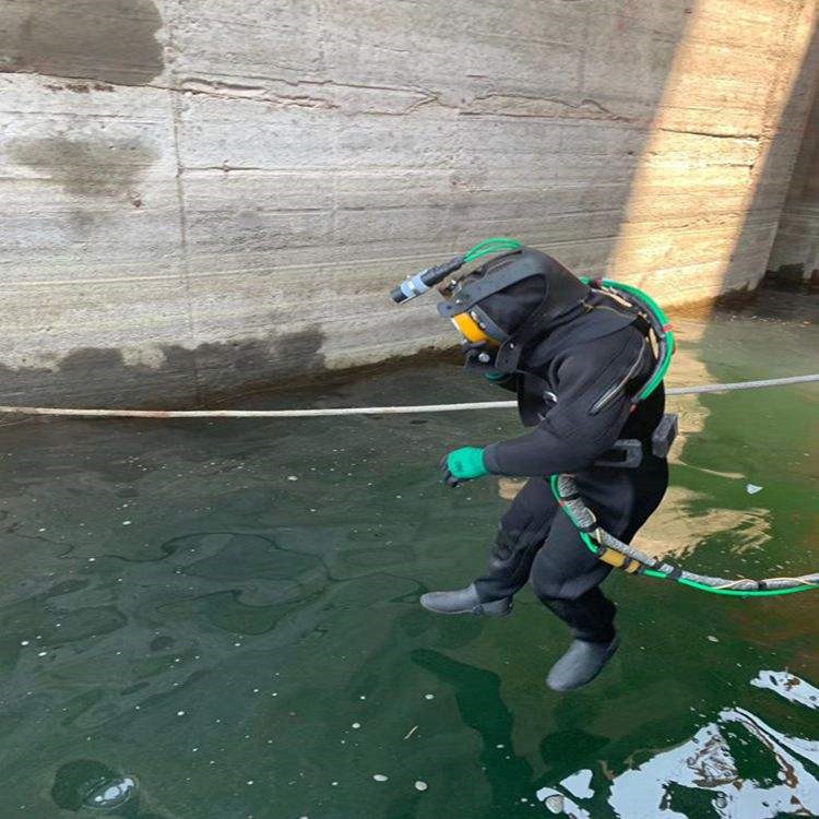 宿迁市水下打捞队-本地快速水下打捞救援