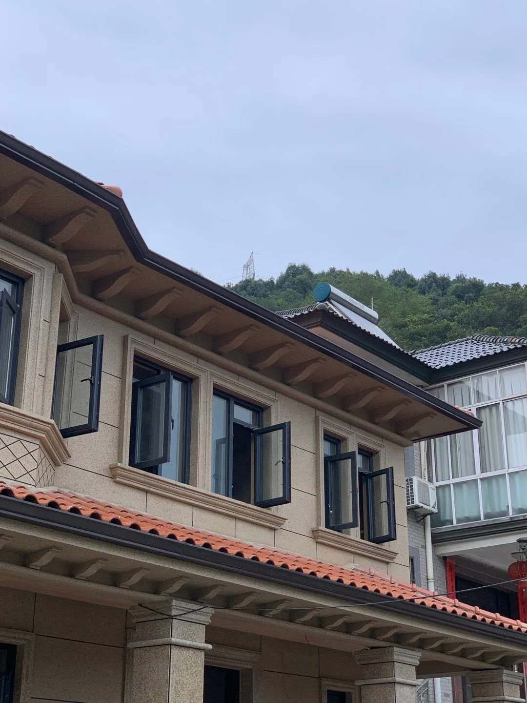 专业销售厂房彩钢雨水管-价格优惠