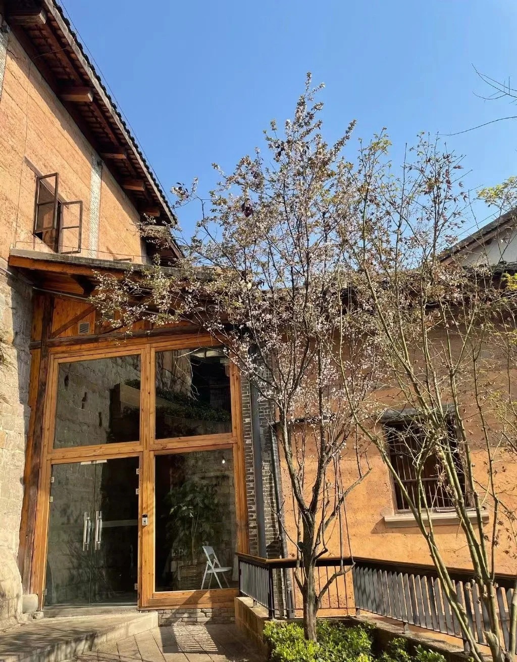 仿泥巴稻草漆，民宿改造，美丽乡村，仿夯土涂料全包施工