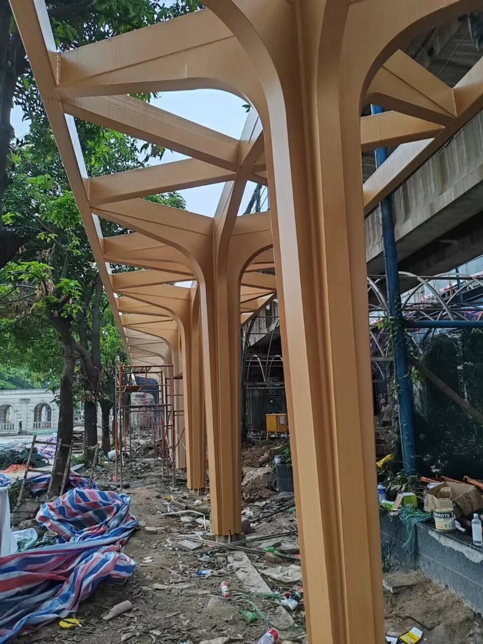 廊架护栏木纹漆，钢结构仿木纹漆，仿古木纹漆全包施工价格