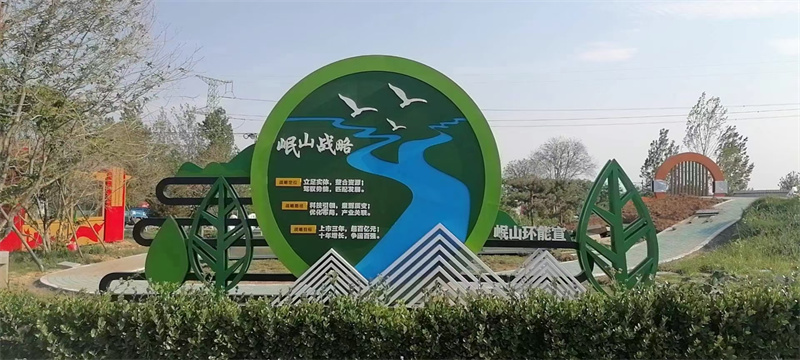 不锈钢大树雕塑景观小品为您服务