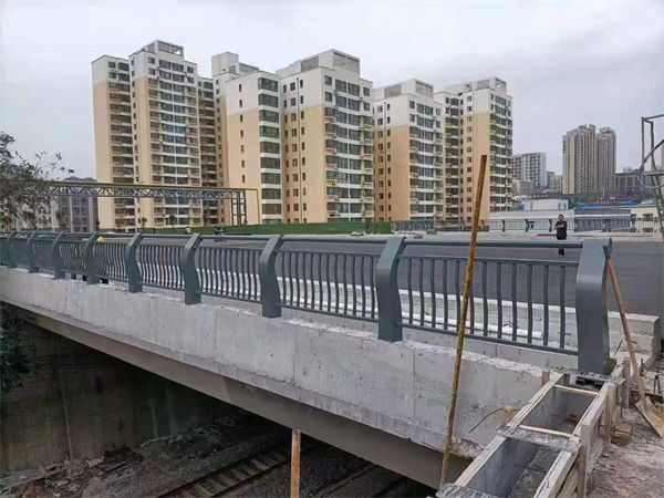 按需定制304不锈钢防护栏多少钱一平方