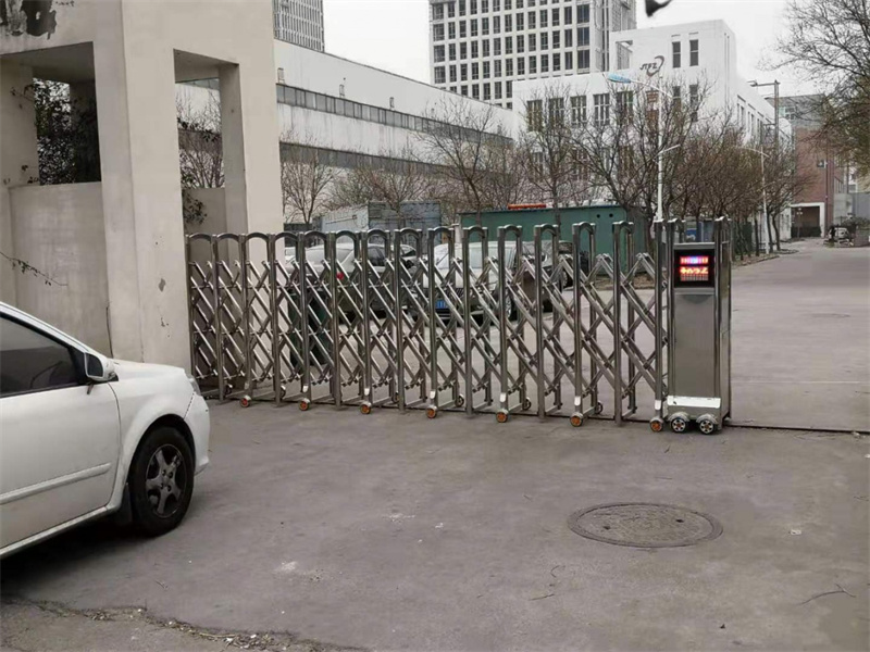 供应(豪力)电动伸缩门-实体厂家可定制