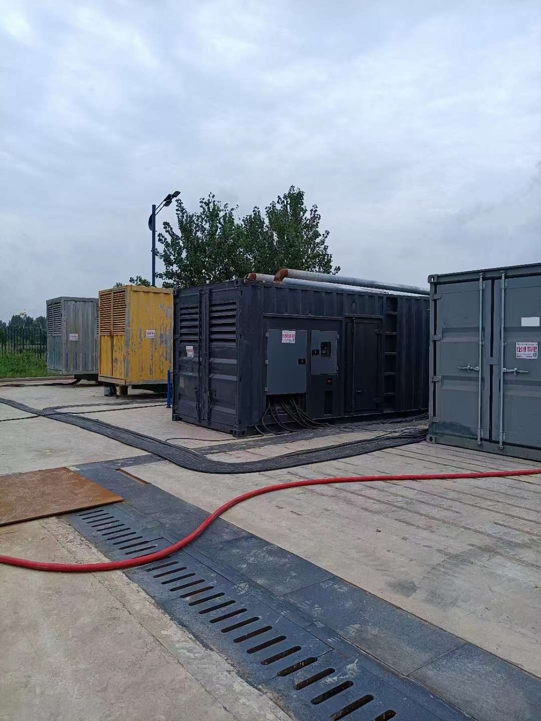 【200KW发电机出租租赁400KW发电机电缆线出租UPS电源出租高压发电机出租专业】