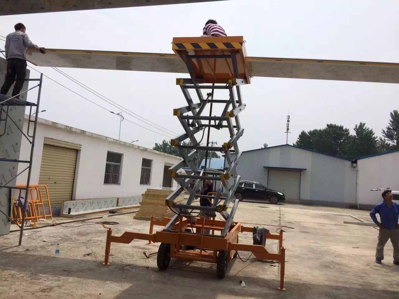 移动剪叉升降机多少钱价格