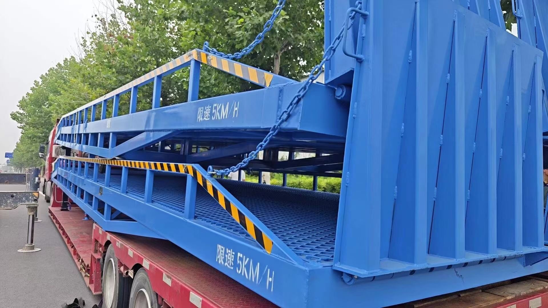 液压式登车桥价格供应