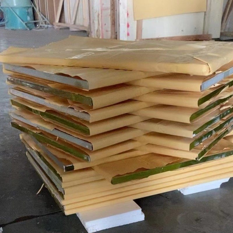 铅玻璃应用广泛