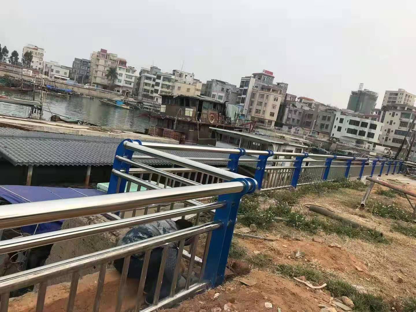 桥梁护栏生产电话