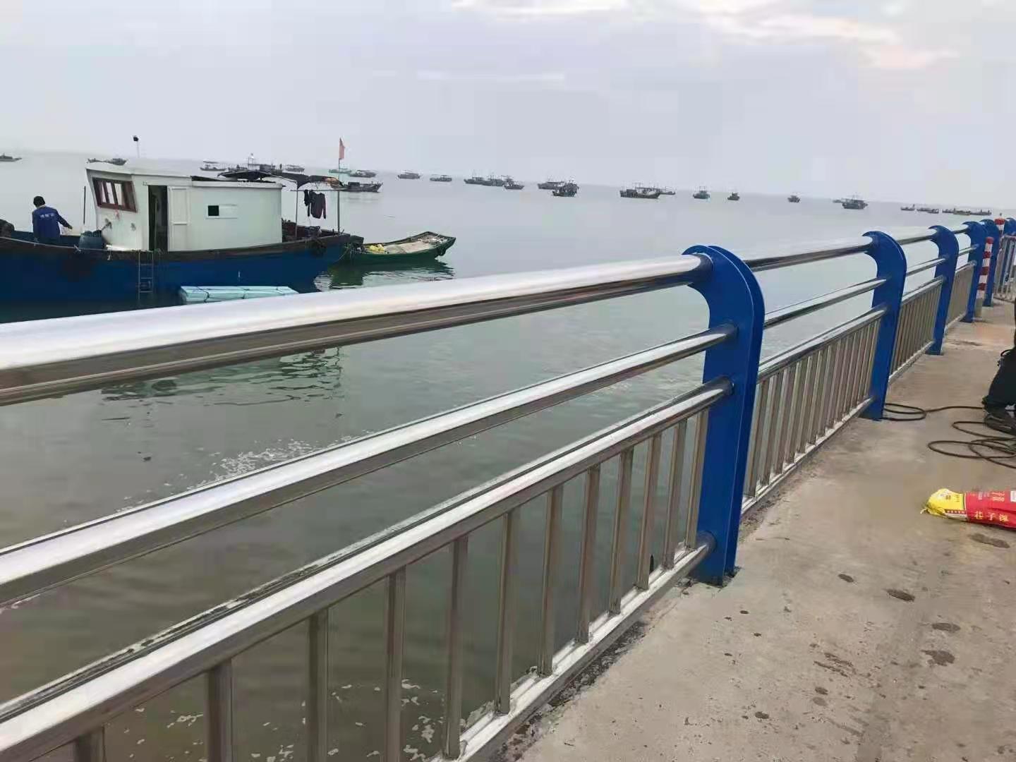 不锈钢立柱实体厂家